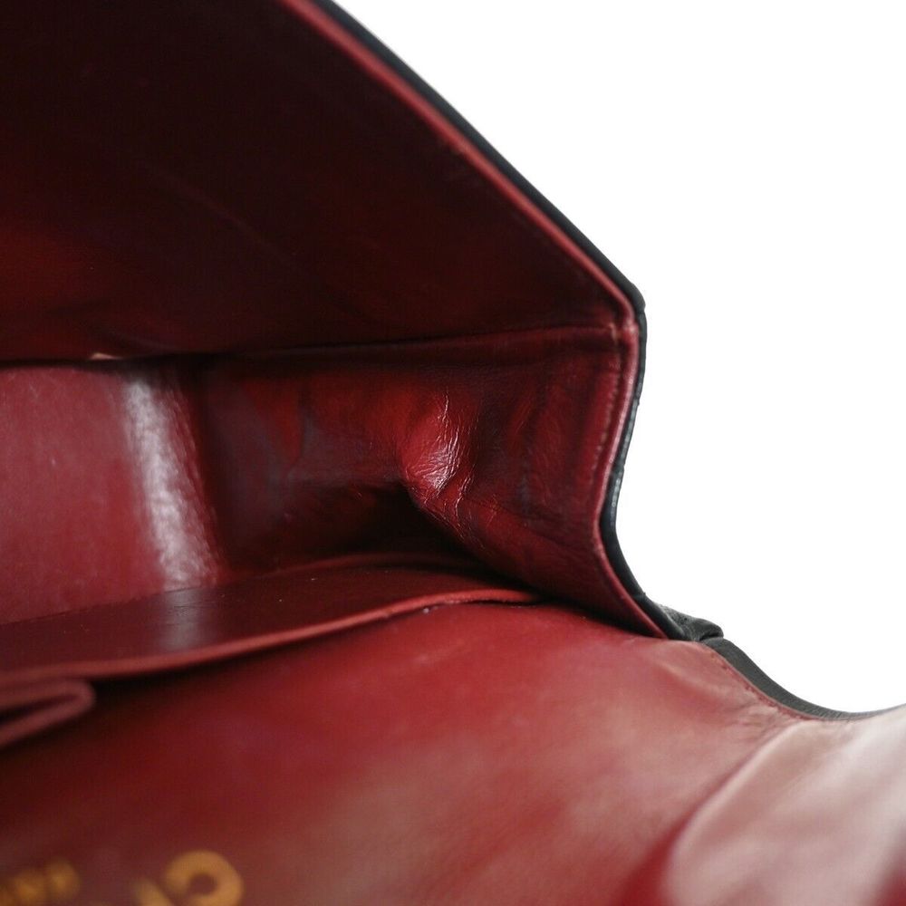 CHANEL Matelasse Handbag - Picture 8 of 16